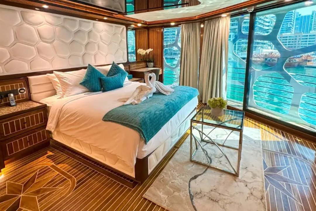 floating hotel, Yas Marina