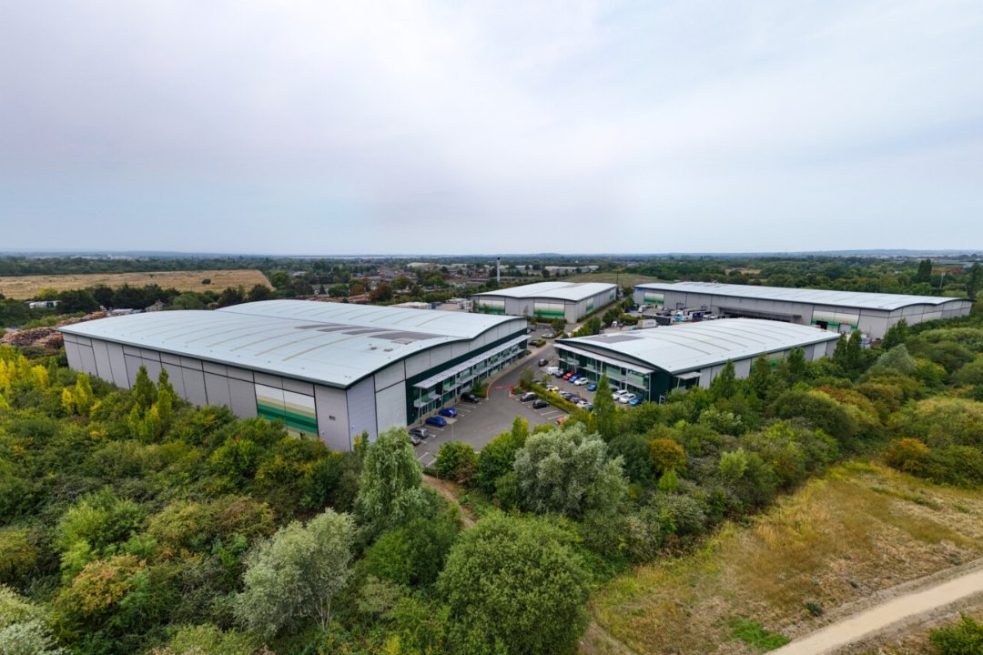 Hines acquires West London logistics park